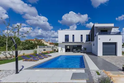 Image de Merveilleuse maison de vacances privée avec Wifi, piscine privée, climatisation, Tv et terrasse