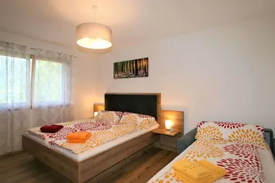Agréable appartement pour 5 personnes avec Wifi, Tv, terrasse et parking