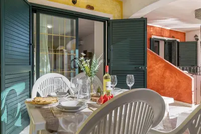 Image de Bel appartement pour 6 personnes avec Wifi, piscine, climatisation, Tv, patio et parking