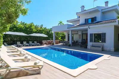 Image de Merveilleuse maison de vacances privée avec piscine privée, Wifi, climatisation, Tv et patio