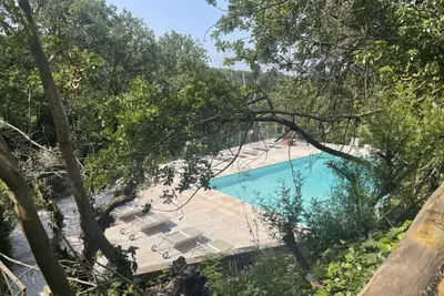 Joli appartement avec piscine, Wifi, climatisation, Tv, patio, animaux admis et parking