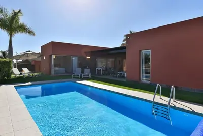 Image de Maison de vacances privée avec Wifi, piscine privée, climatisation, Tv, patio, vue panoramique