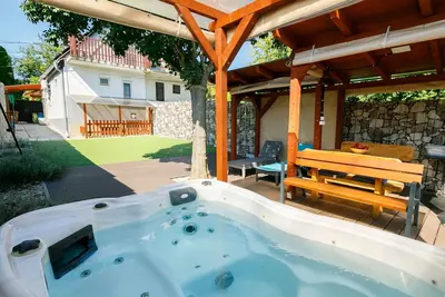 Image de Magnifique maison de vacances avec Wifi, climatisation, bain à remous, Tv, balcon et animaux admis