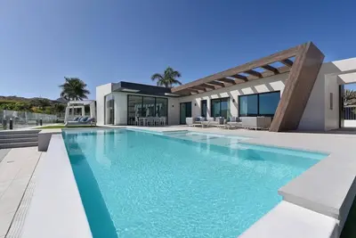 Image de Appartement dans une maison de vacances avec piscine privée, Wifi, climatisation, Tv, terrasse