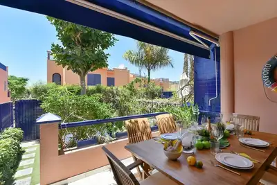 Magnifique maison de vacances privée avec piscine, Wifi, climatisation, Tv, patio et parking