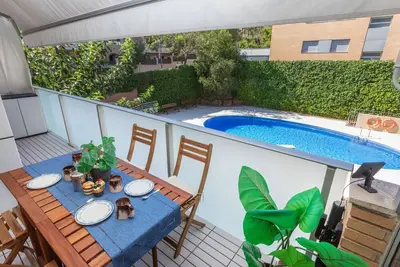 Image de Agréable appartement pour 5 personnes avec Wifi, piscine, climatisation, Tv et terrasse