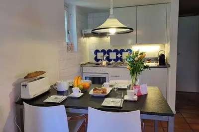 Image de Joli appartement pour 5 personnes avec piscine, Wifi, Tv, patio et animaux admis