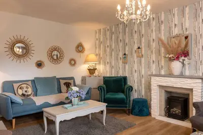 Merveilleuse maison de vacances pour 5 personnes avec Wifi, Tv, patio, animaux admis et parking