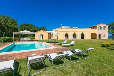 Image de Maison de vacances privée avec climatisation, piscine privée, Wifi, Tv, patio, vue panoramique