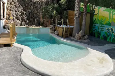 Image de Maison de vacances privée avec piscine privée, Wifi, bain à remous, climatisation, parking