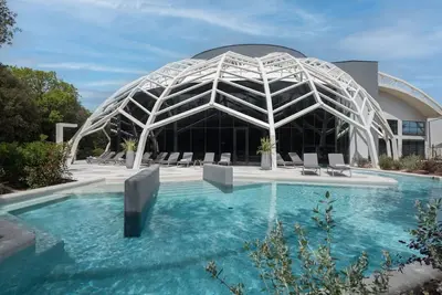 Image de Maison de vacances privée avec climatisation, bain à remous, Wifi, piscine privée, Tv, terrasse