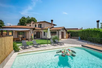 Image de Maison de vacances privée avec climatisation, Wifi, piscine privée, Tv, terrasse, vue panoramique