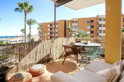 Image de Joli appartement pour 4 personnes avec piscine, Wifi, climatisation, Tv, terrasse et parking