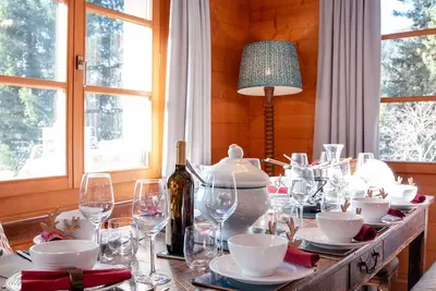 Image de Merveilleuse maison de vacances privée pour 10 personnes avec Wifi, Tv, terrasse et parking