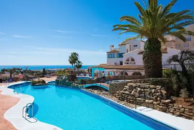 Image de Magnifique maison de vacances pour 4 personnes avec piscine, Wifi, climatisation, Tv et patio