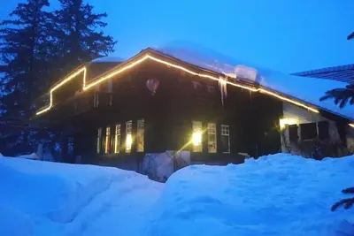 Image de Cosy Chalet in Swiss Alps stunning views 360deg with river below unspoiled area.