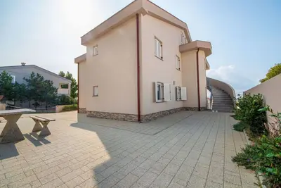 Image de Joli appartement pour 4 personnes avec climatisation, Wifi, Tv et terrasse