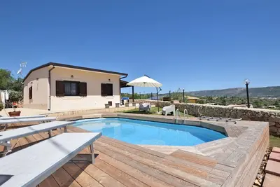 Image de Maison de vacances privée avec piscine privée, Wifi, climatisation, Tv, terrasse, vue panoramique