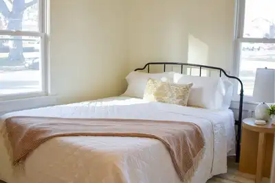 Image de Charming Home Away From Home!