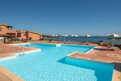 Image de Joli appartement pour 6 personnes avec climatisation, Wifi, piscine, Tv, terrasse et animaux admis
