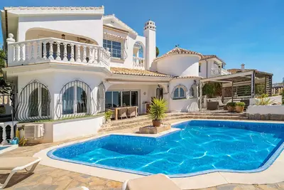 Image de Superbe maison de 4 chambres à Mijas