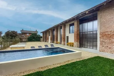 Image de Maison de vacances privée avec climatisation, bain à remous, Wifi, piscine privée, Tv, patio