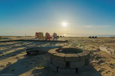 Image de Lake Huron Beach Cabin · Havenwood Shores No. 4