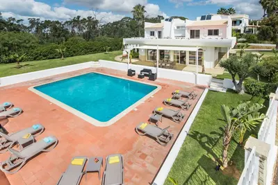 Maison de vacances privée avec climatisation, Wifi, piscine privée, bain à remous, Tv, patio
