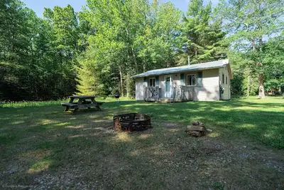 Image de Lake Huron Beach Cabin · Havenwood Shores No. 8