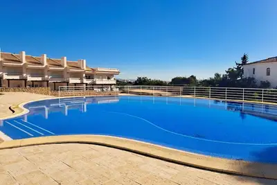 Image de Joli appartement pour 4 personnes avec climatisation, piscine, Wifi, Tv et terrasse