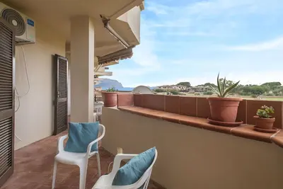 Image de Confortable appartement pour 6 personnes avec climatisation, piscine, Tv, terrasse et animaux admis