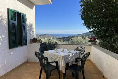 Image de Bel appartement avec climatisation, Wifi, Tv, terrasse, animaux admis et vue panoramique