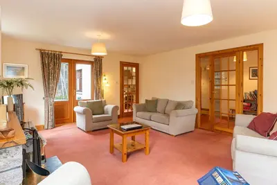 Merveilleuse maison de vacances privée pour 8 personnes avec Wifi, Tv, patio et parking