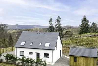 Image de Magnifique maison de vacances privée avec Wifi, bain à remous, Tv, patio et animaux admis