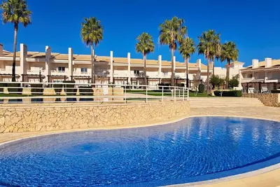 Image de Magnifique maison de vacances pour 4 personnes avec climatisation, piscine, Wifi, Tv et terrasse