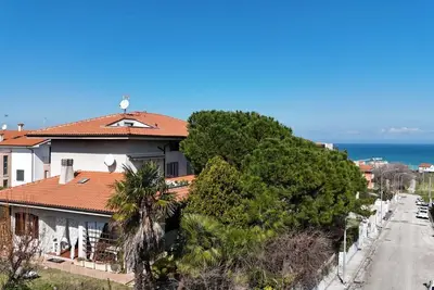 Image de Se055 -Montemarciano, huge  three-room apartment with sea view