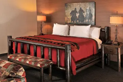 Image de Pet-Friendly Kansas City Lodge with Whiskey/Wine Bar On-site | 2 Units