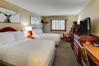 Image de Outdoor Pool, Hot Breakfast, Deluxe 2 Queen, Stoney Creek Quad Cities