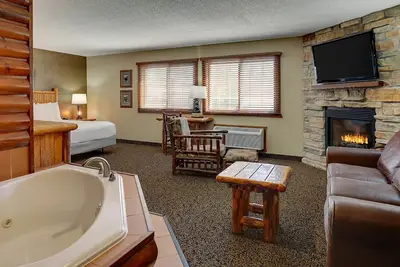 Image de Living Room, Whirlpool, Theme Suite, Stoney Creek Galena | 2 Units