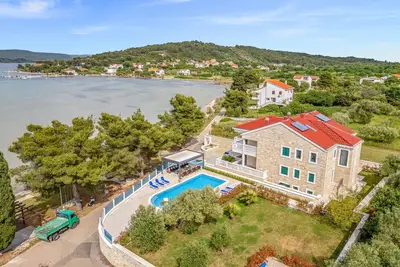 Image de Superbe appartement à Mrljane