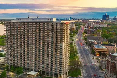 Image de Executive Balcony Suite Downtown Detroit