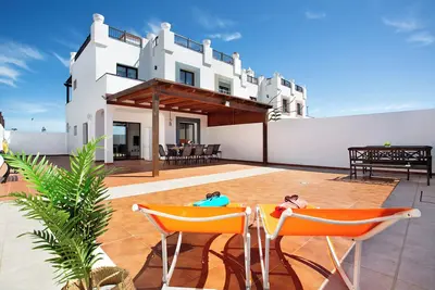 Image de Maison de vacances 'Villa Zoe' avec vue sur la mer, piscine partagée et Wi-Fi