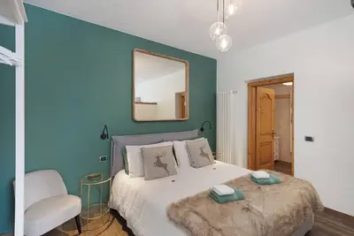 Image de Appartement 'Chalet Elegance' avec vue sur les montagnes, terrasse privée et Wi-Fi