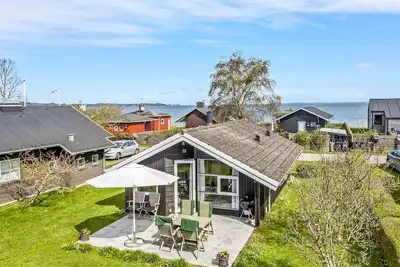 Image de Belle maison de 2 chambres à Svendborg