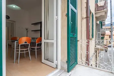 Image de St. George Castle and Railway Station Lovely Flat