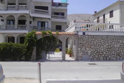 Image de Appartement de deux chambres prés de la plage Pag (A-21962-a)