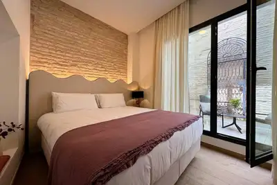 Image de Redes Royale Apartments ·B1· by Misterhost