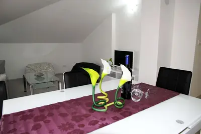 Image de Appartement de deux chambres avec air conditionné Split (A-22796-c)