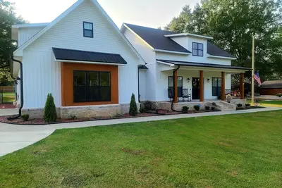 Image de Total Eclipse path 2024! A beautiful acre outside of town to enjoy the eclipse.