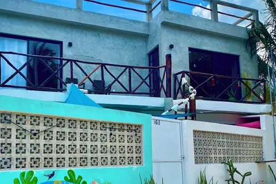 Image de Lovely New Loft in Friendly 4-plex, Starlink, 1 block to beautiful beach & store